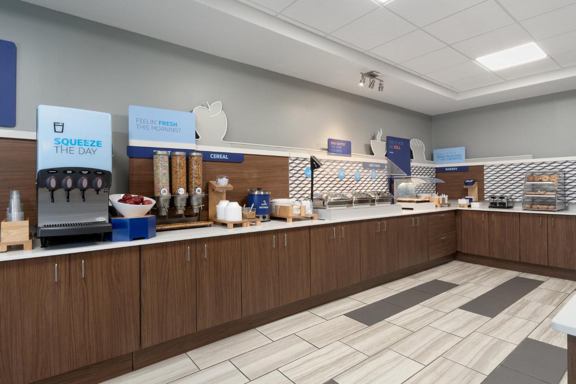 Holiday Inn Express Hotel & Suites Saginaw By Ihg Zewnętrze zdjęcie