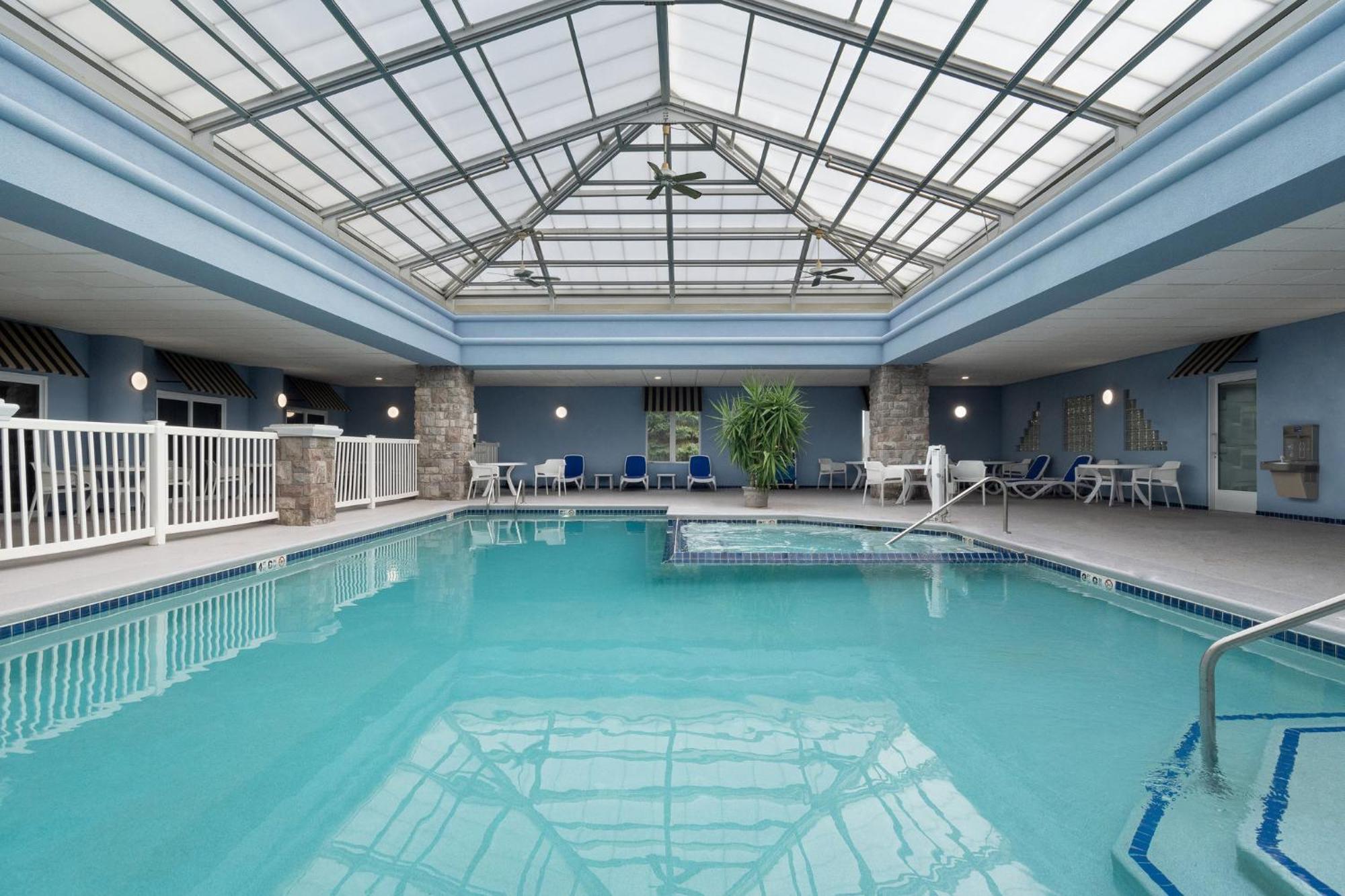 Holiday Inn Express Hotel & Suites Saginaw By Ihg Zewnętrze zdjęcie